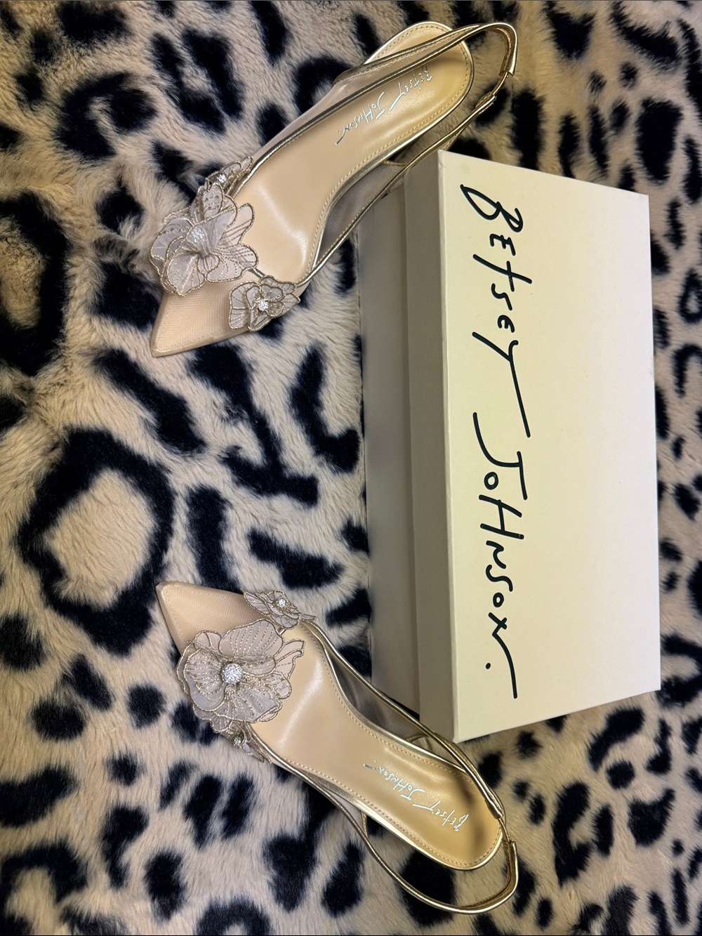 Betsey Johnson Cream Pointed Floral Slingback Mules
